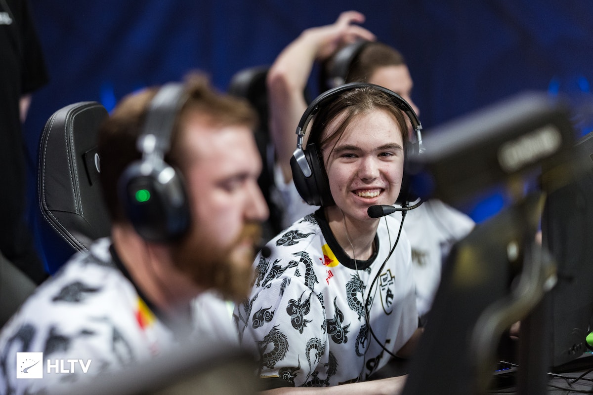 看似压力山 看似压力山